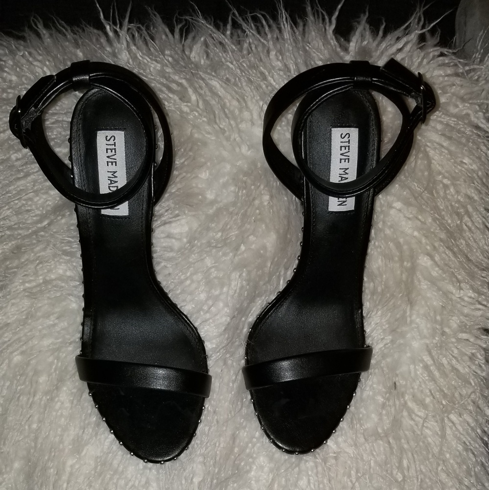 Studded Steve Madden Heel - Picture 2 of 4
